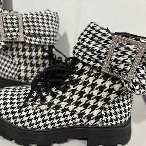 Betty Johnson’s Houndstooth Dozer boots. Never worn!